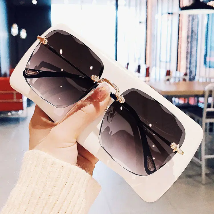Women UV Protection Sunglasses with Crystal Cut Edges - Image 8