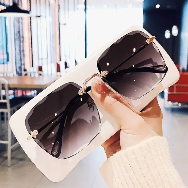 Women UV Protection Sunglasses with Crystal Cut Edges