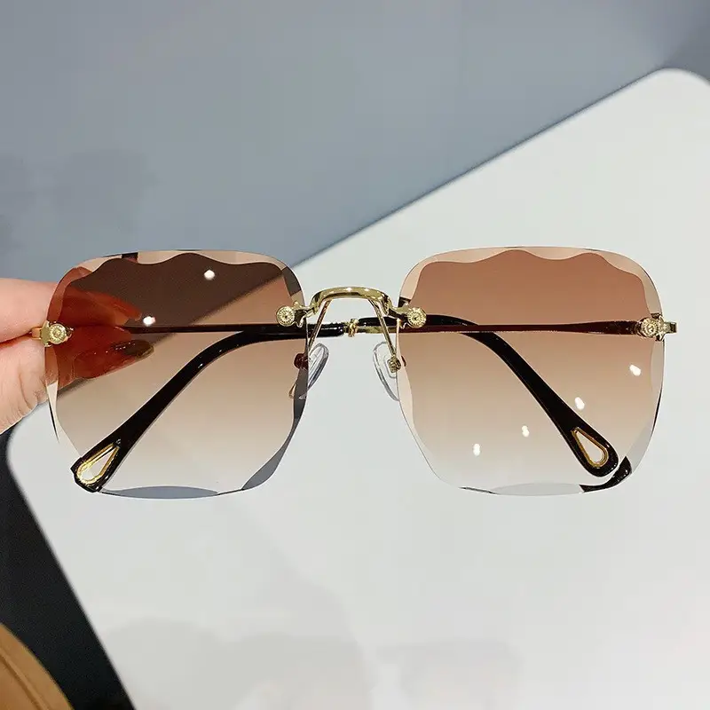 Women UV Protection Sunglasses with Crystal Cut Edges - Image 2
