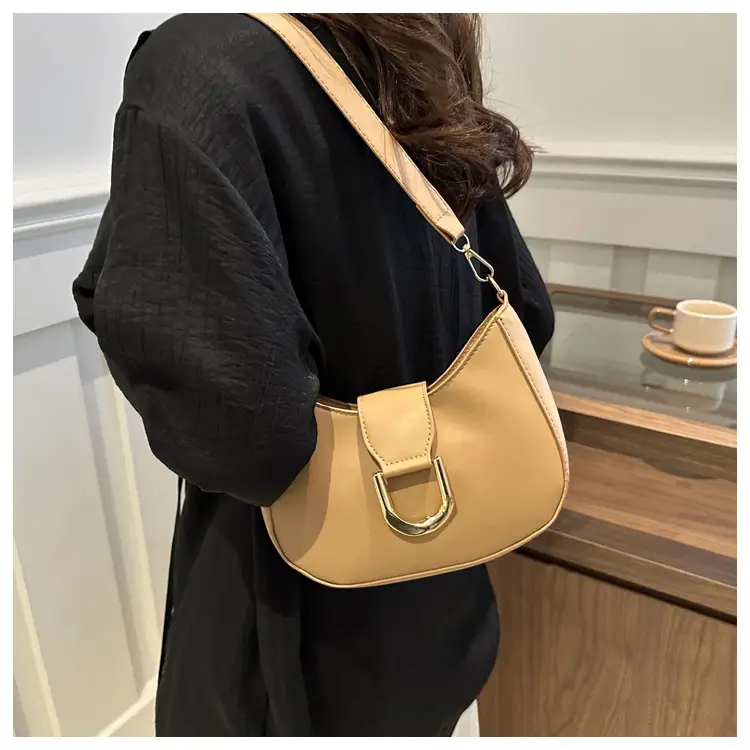 Women's New Crescent Saddle Bag Brown High-End Chain Shoulder — feature 14