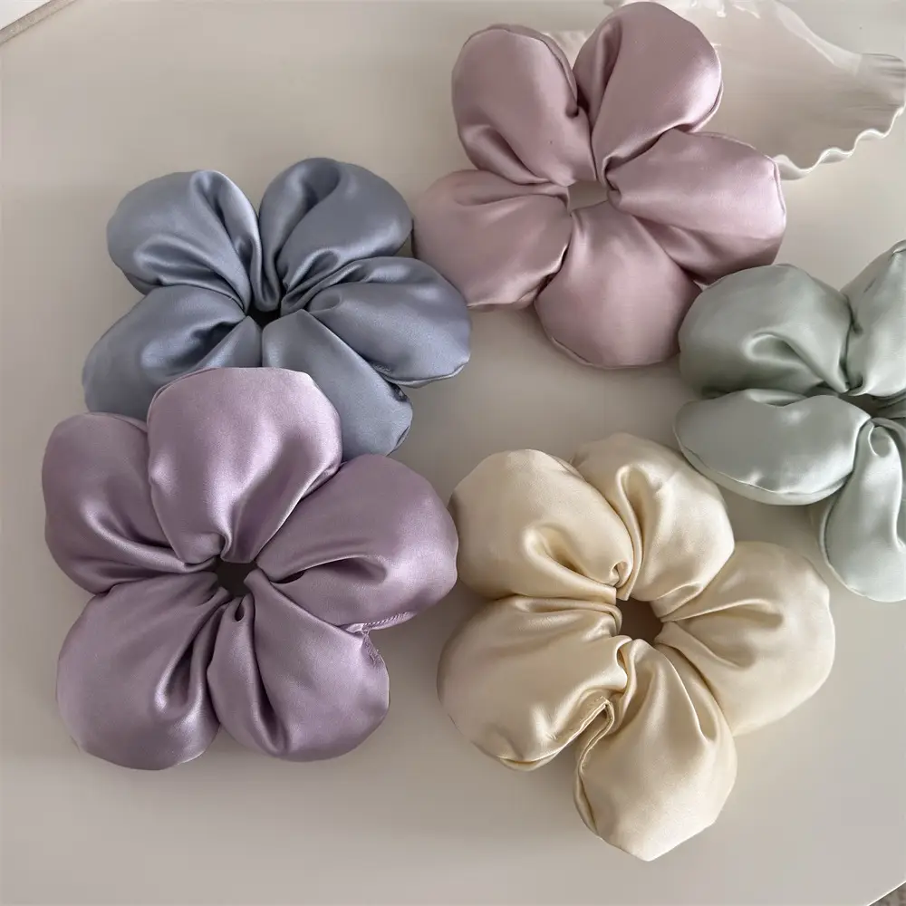 Black 3D Flower Hair Ring for Women — feature 4