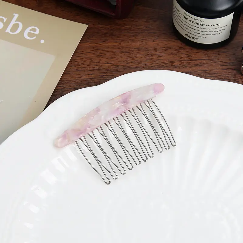 Women's Hair Comb with Leopard Print Design - Image 2
