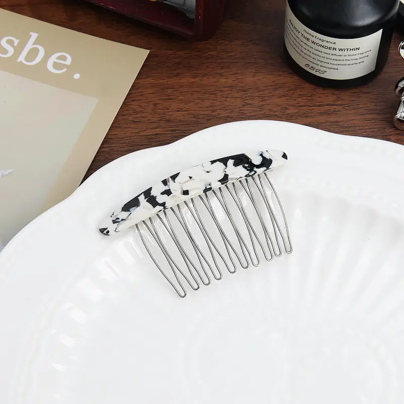 Women's Hair Comb with Leopard Print Design - Image 6