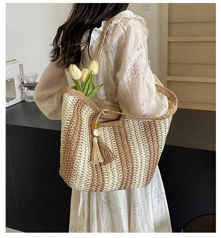 Women Straw Tote Bag Black Striped Large Capacity — feature 1