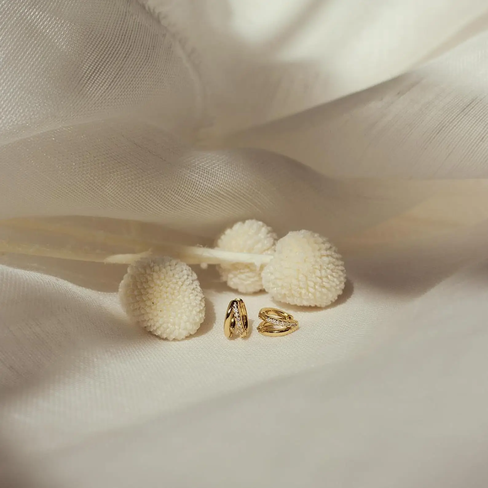 European & American Cross Border Gold Plated Diamond Earrings β feature 4