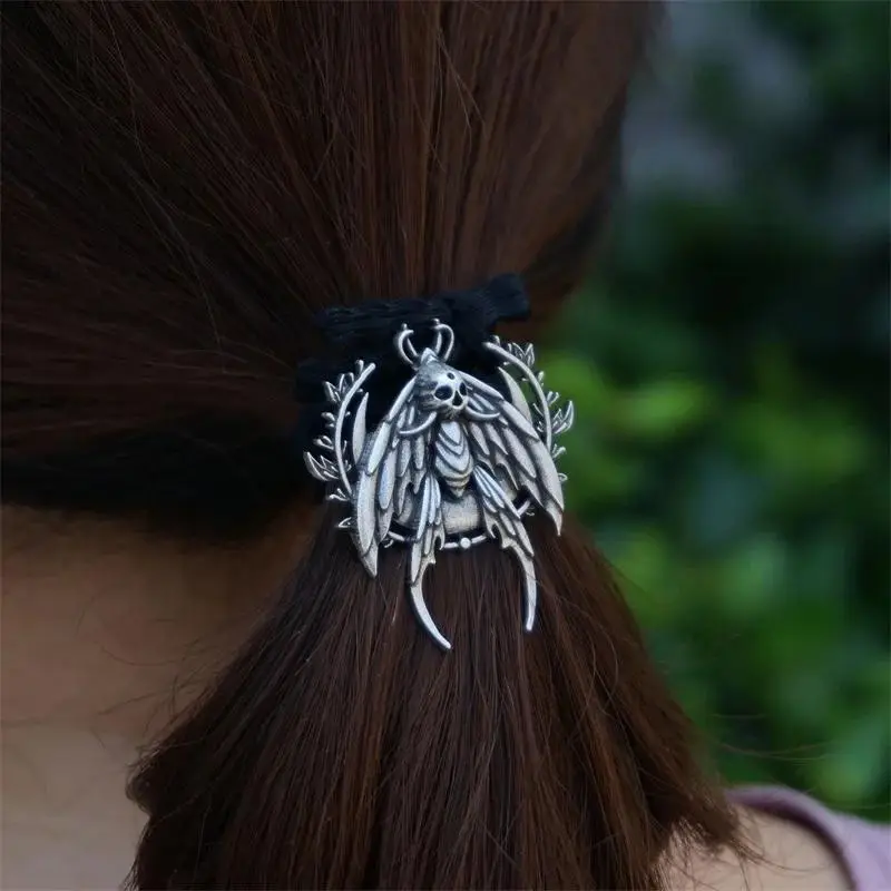 Vintage Skull Moth Hair Ring with Gothic Design - Image 3