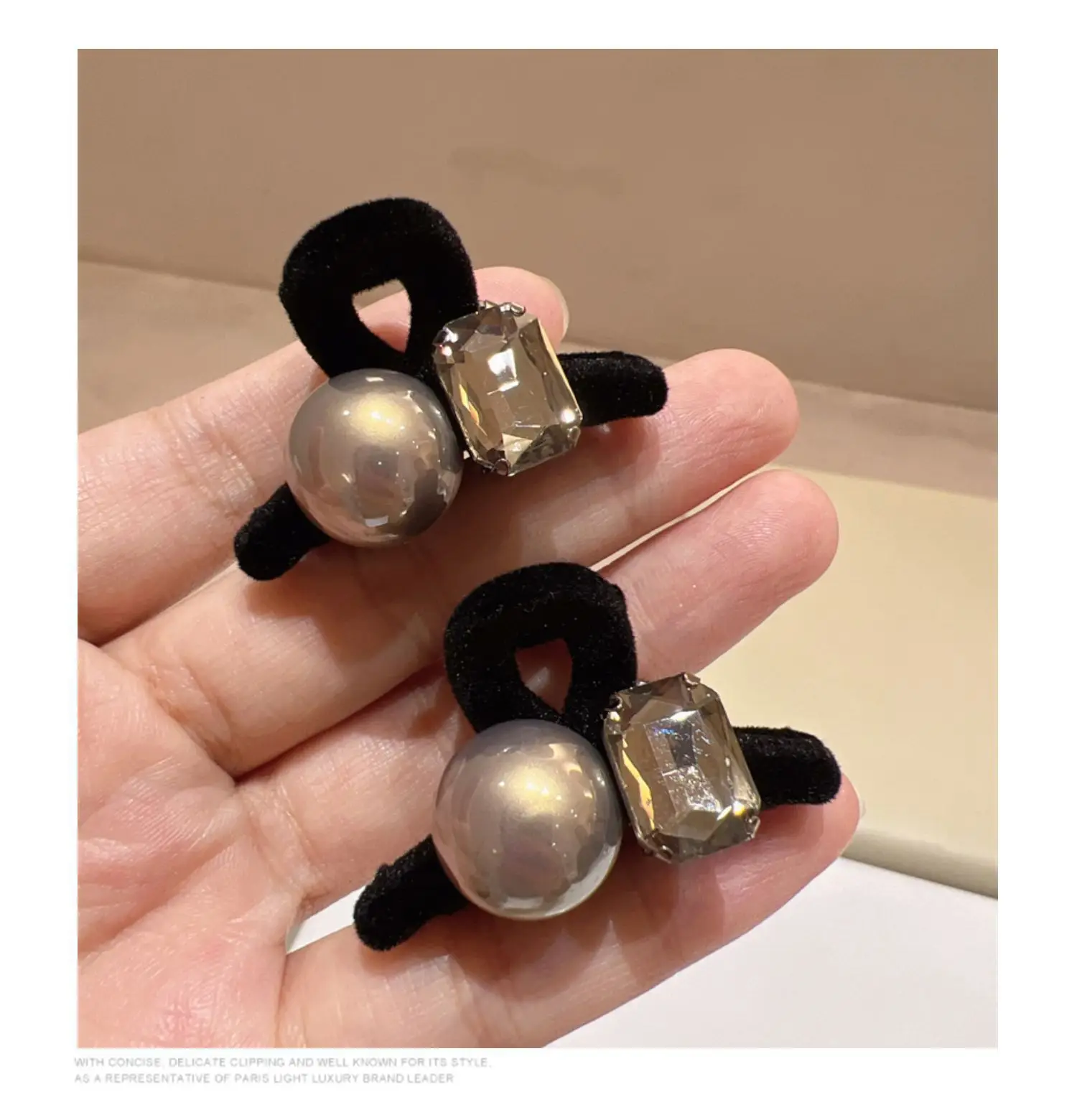 Black Pearl Hair Clips with Sparkle Design — feature 4