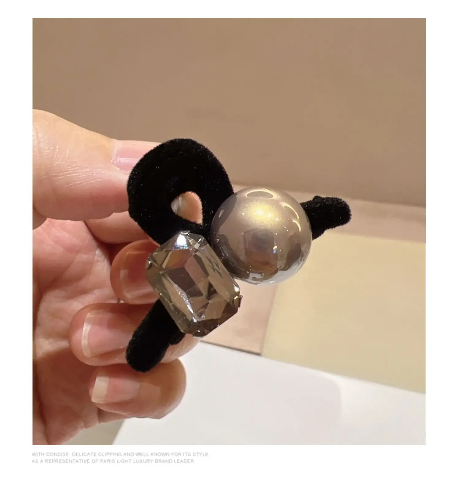 Black Pearl Hair Clips with Sparkle Design — feature 6