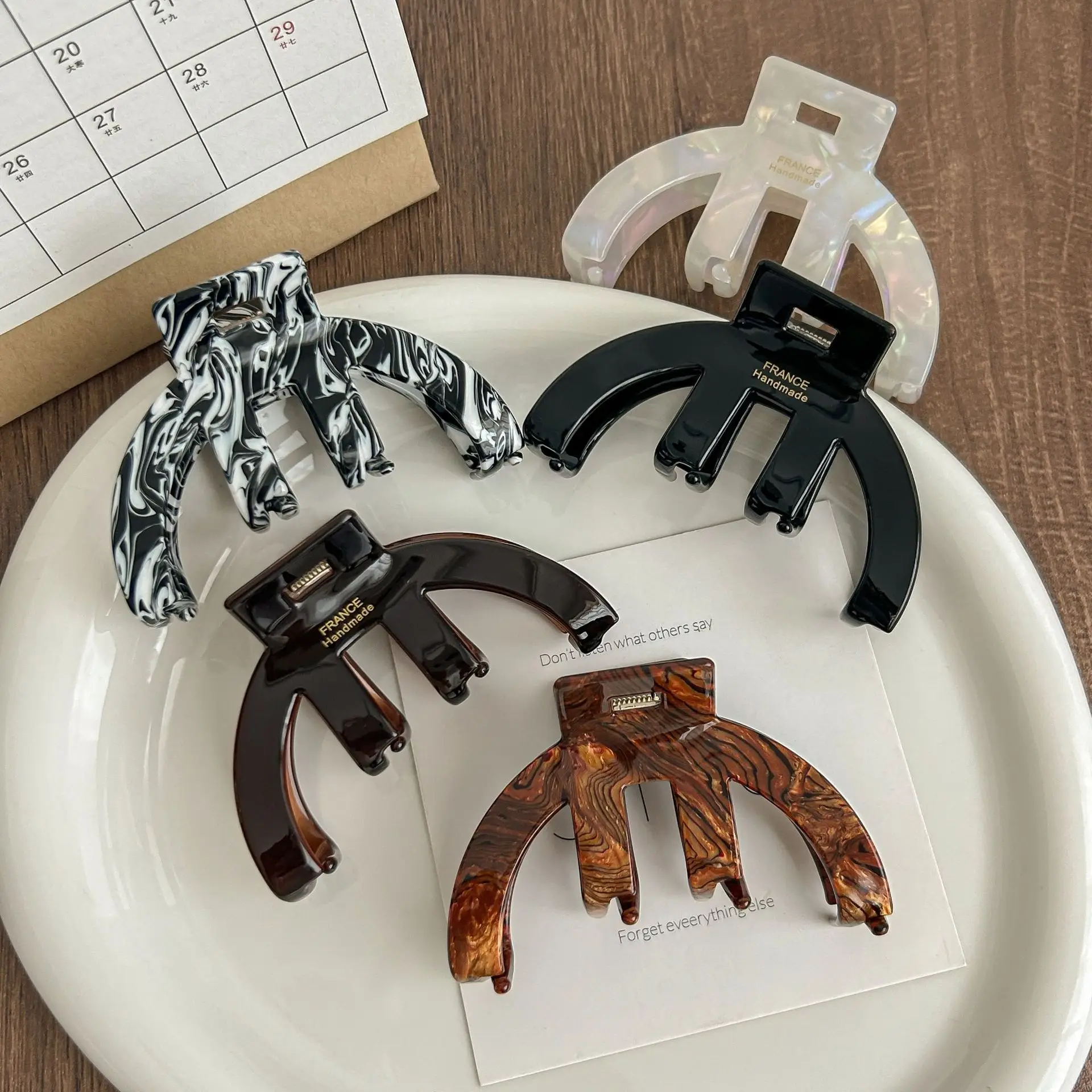 Elegant Shark Clip for Women's Hair Grasping 2024 - Image 6