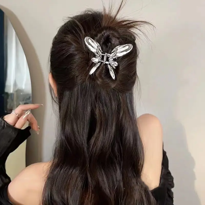 Diamond Encrusted Five Pointed Star Butterfly Hair Clip for Women - Image 8