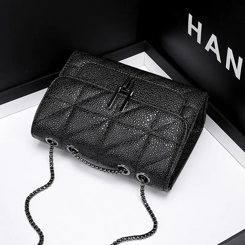 Black Quilted Chain Shoulder Bag for Women - Image 5