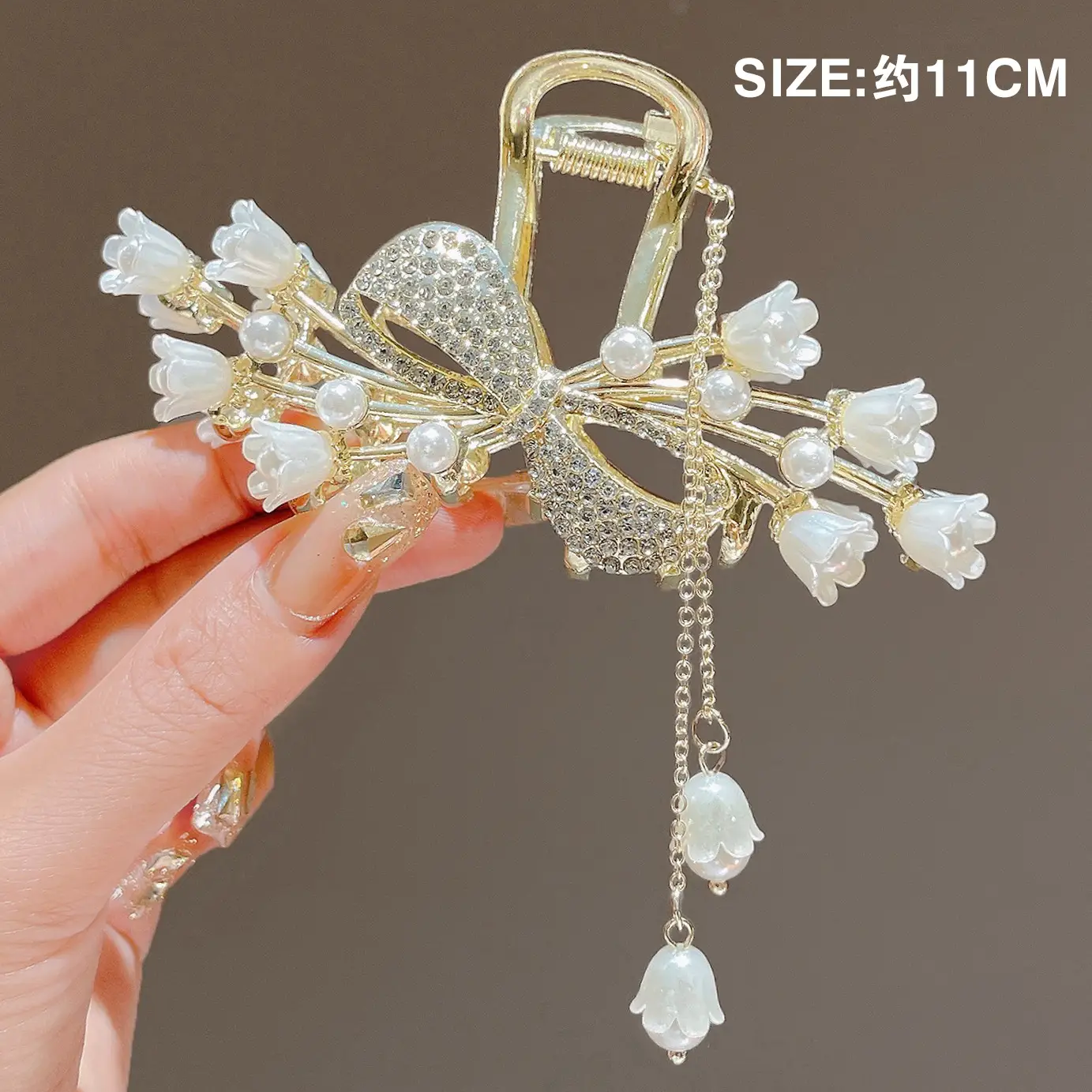 Antique Pearl Hair Clip for Women's Back of Head