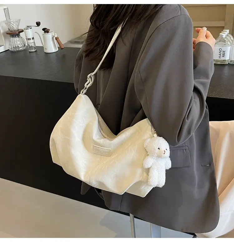 Women's Velvet Shoulder Bag Large Capacity 2024 — feature 29