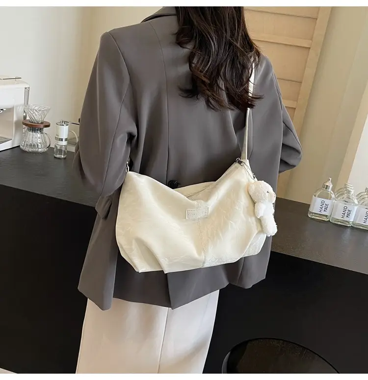 Women's Velvet Shoulder Bag Large Capacity 2024 — feature 37