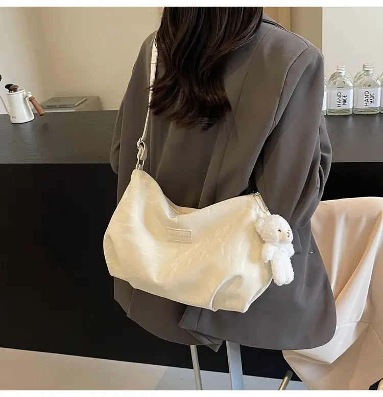 Women's Velvet Shoulder Bag Large Capacity 2024 — feature 39