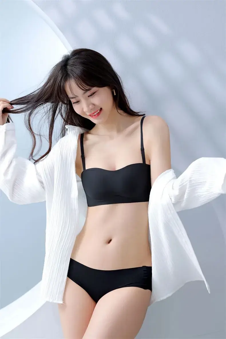 Black Strapless Non-Slip Tube Top Bra for Women — feature 23