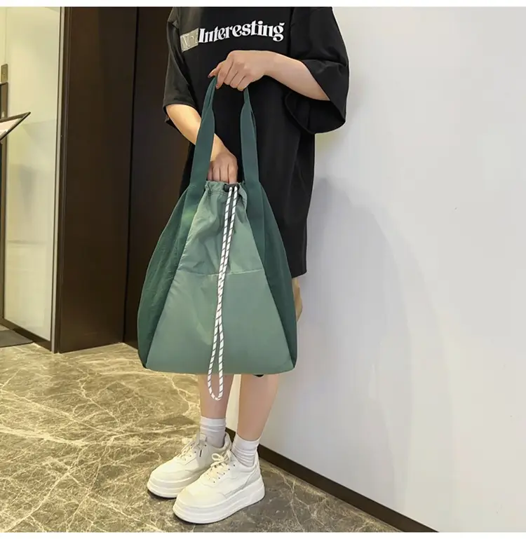 Black Nylon Shoulder Bag for Men Women Waterproof Sports — feature 27