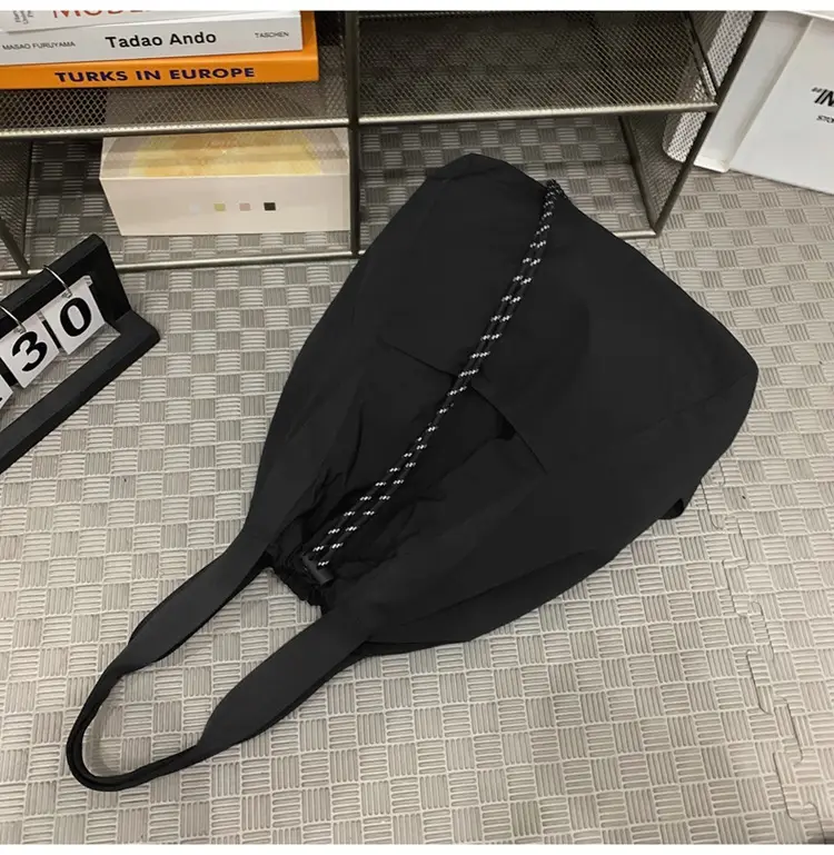 Black Nylon Shoulder Bag for Men Women Waterproof Sports — feature 33