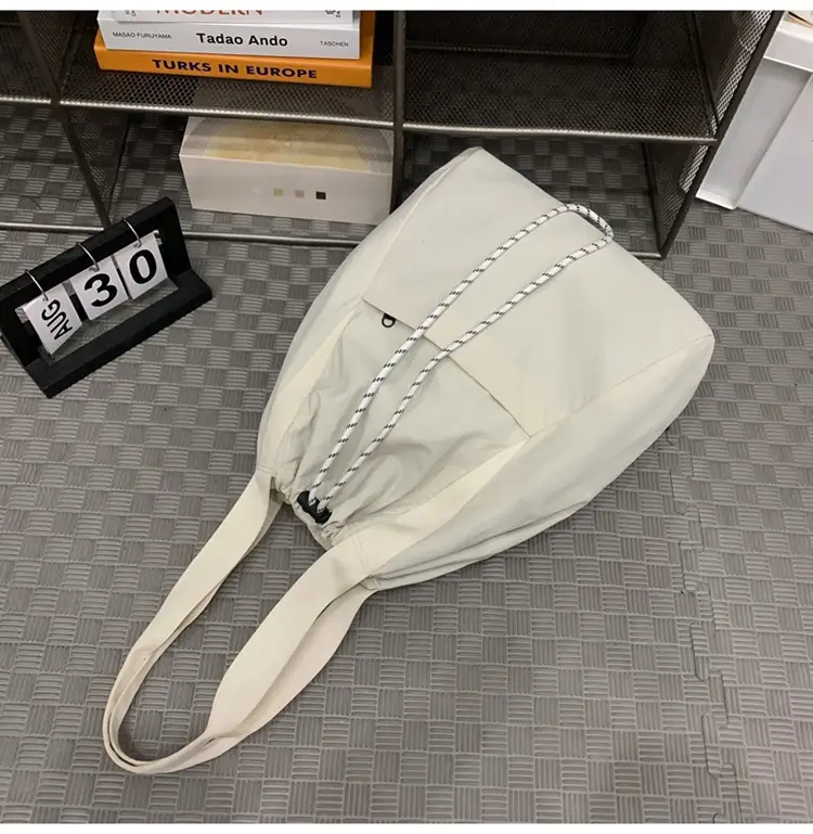 Black Nylon Shoulder Bag for Men Women Waterproof Sports — feature 39