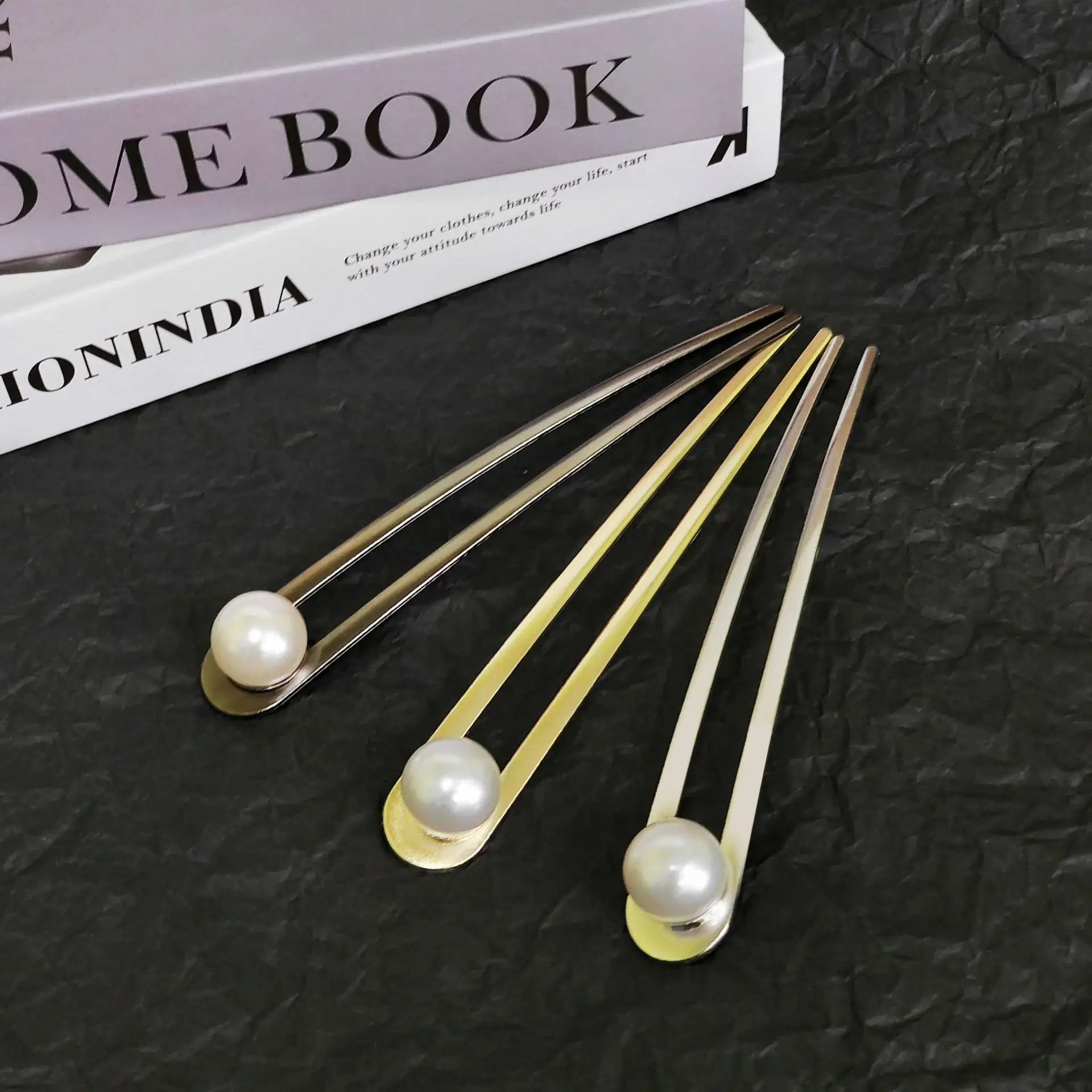 High-end Pearl u-Shaped Hairpin Women's Metal Comb — feature 6