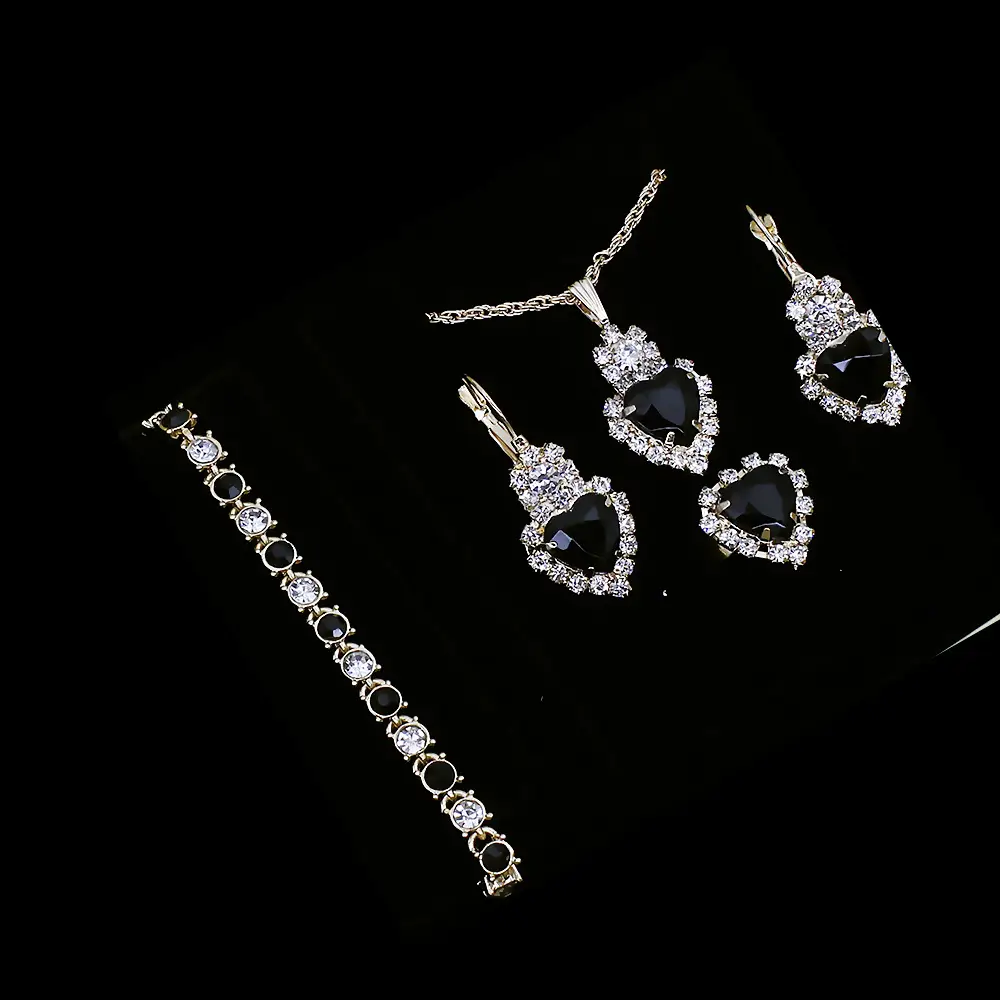 Women's Quartz Watch with Diamond Bracelet Set — feature 16