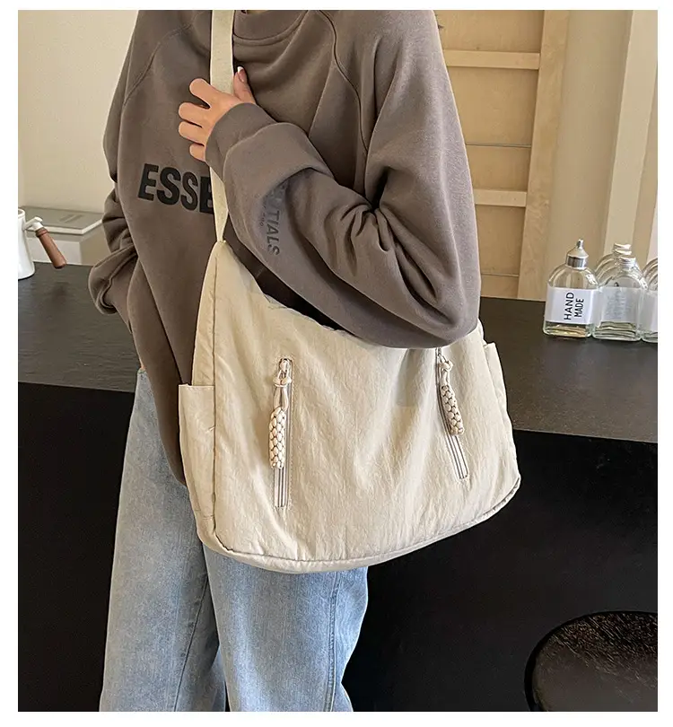 Lightweight Korean Style Women's Shoulder Bag 2026 — feature 10