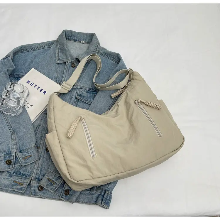 Lightweight Korean Style Women's Shoulder Bag 2026 — feature 26