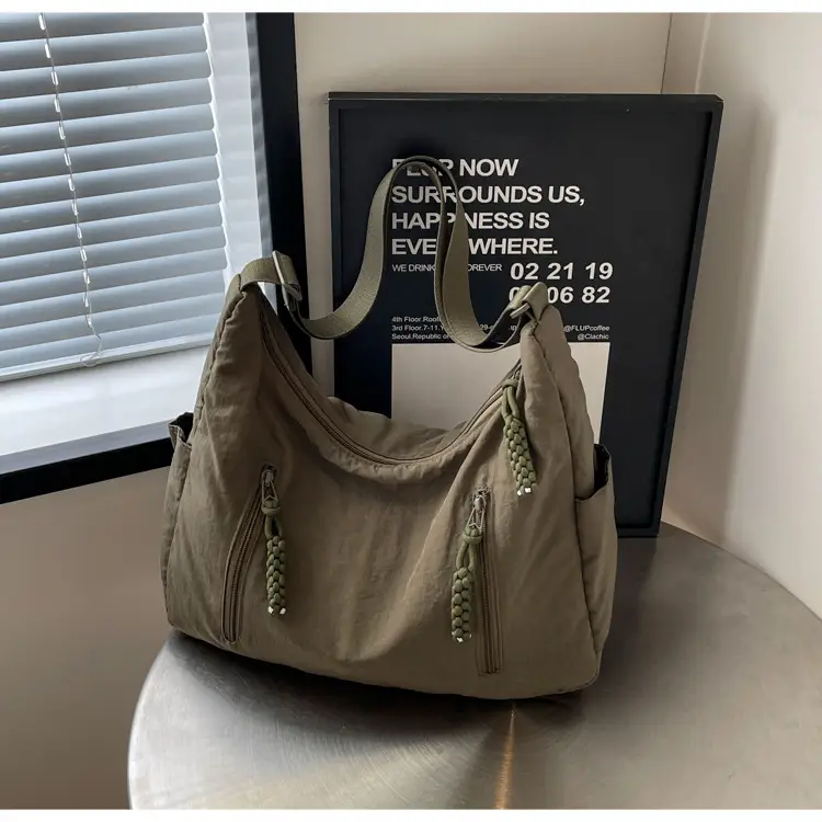 Lightweight Korean Style Women's Shoulder Bag 2026 — feature 28