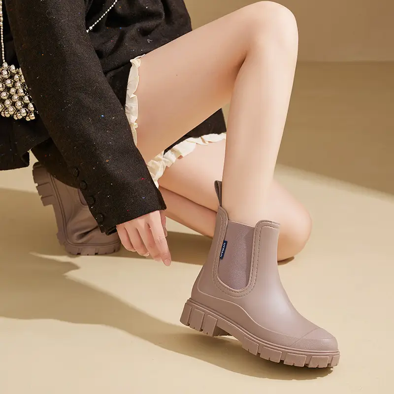 New Elastic Mouth Women's Rain Boots, Medium and Low Tube Thick Sole Heightening Water Shoes, Non-Slip Wear-Resistant Outdoor Waterproof Solid Color Rain Boots - Image 3