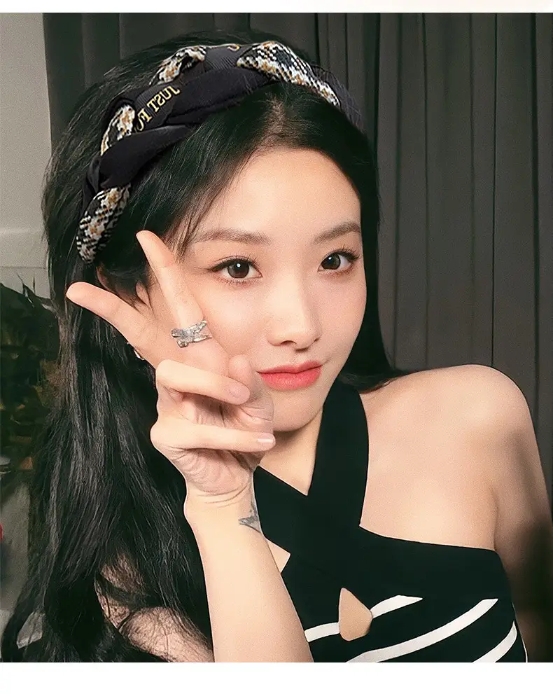 Women's 2024 Hair Bands with Printed Straps — feature 6