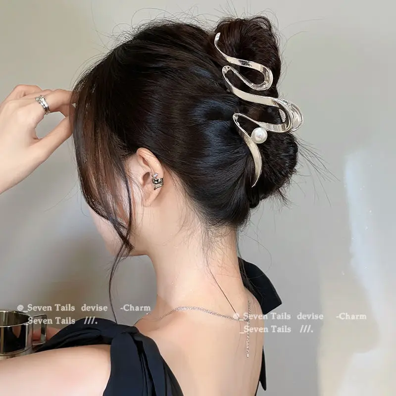 Cold Star Metal Hairpin Women's Hair Clip - Image 17