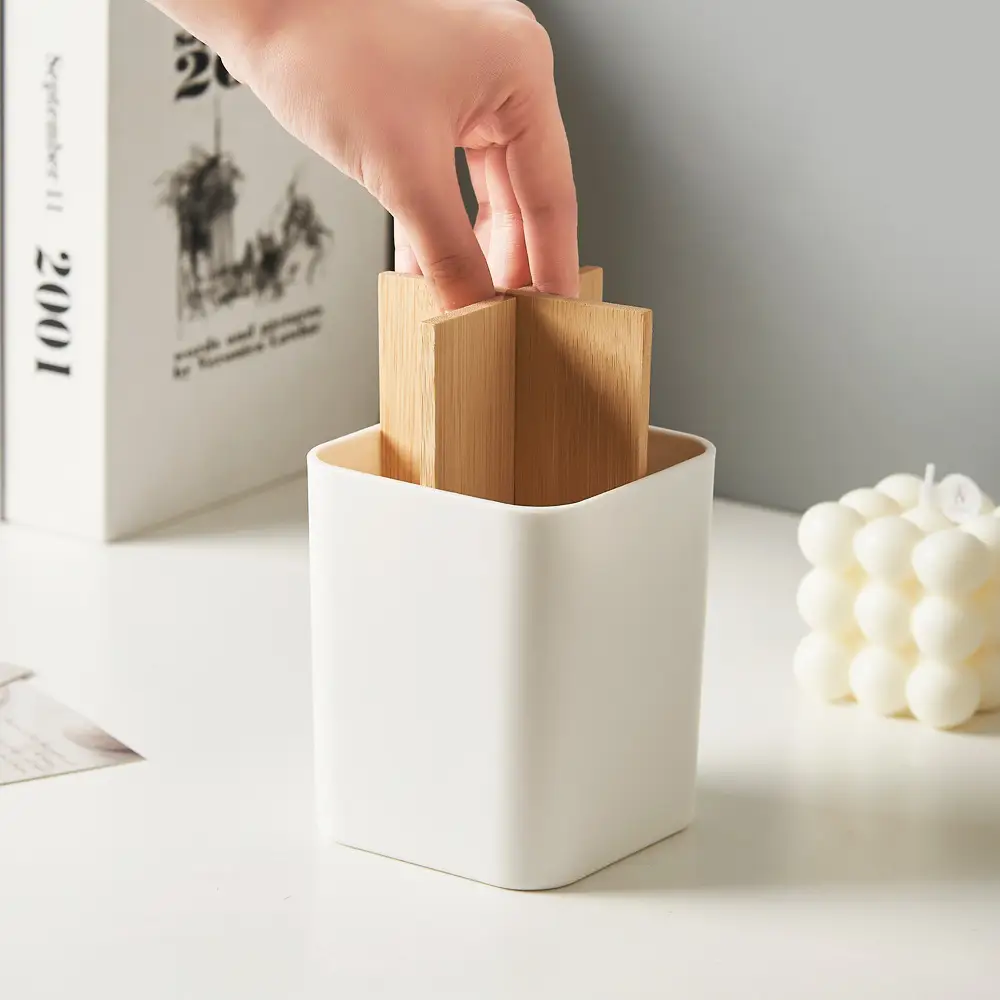 Desktop Pen Holder 4-Sided Storage Barrel 9x9x11cm