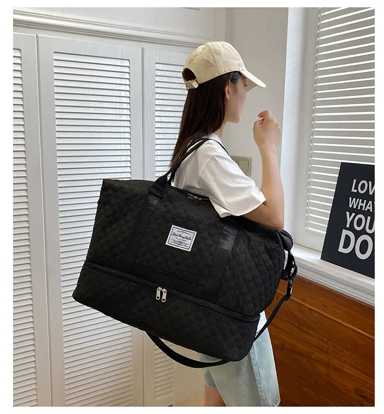 White Quilted Travel Bag for Luggage with Handle — feature 15