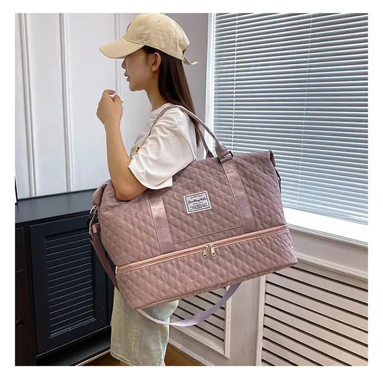 White Quilted Travel Bag for Luggage with Handle — feature 19