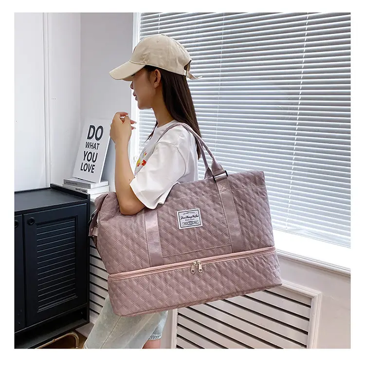 White Quilted Travel Bag for Luggage with Handle — feature 21