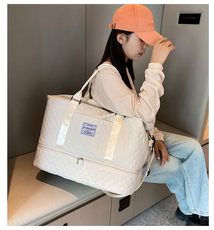 White Quilted Travel Bag for Luggage with Handle — feature 23