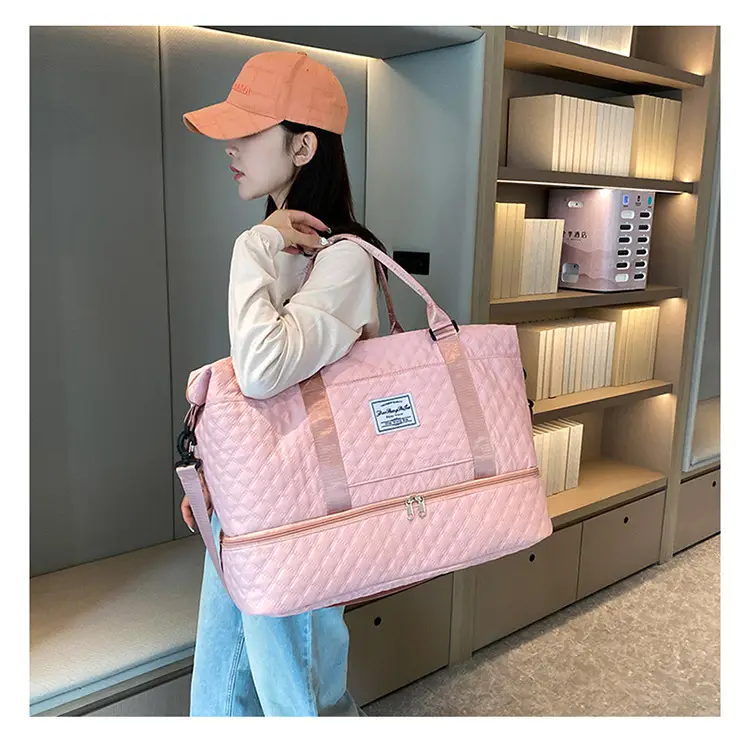 White Quilted Travel Bag for Luggage with Handle — feature 27