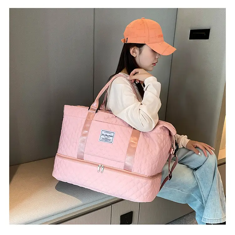White Quilted Travel Bag for Luggage with Handle — feature 28