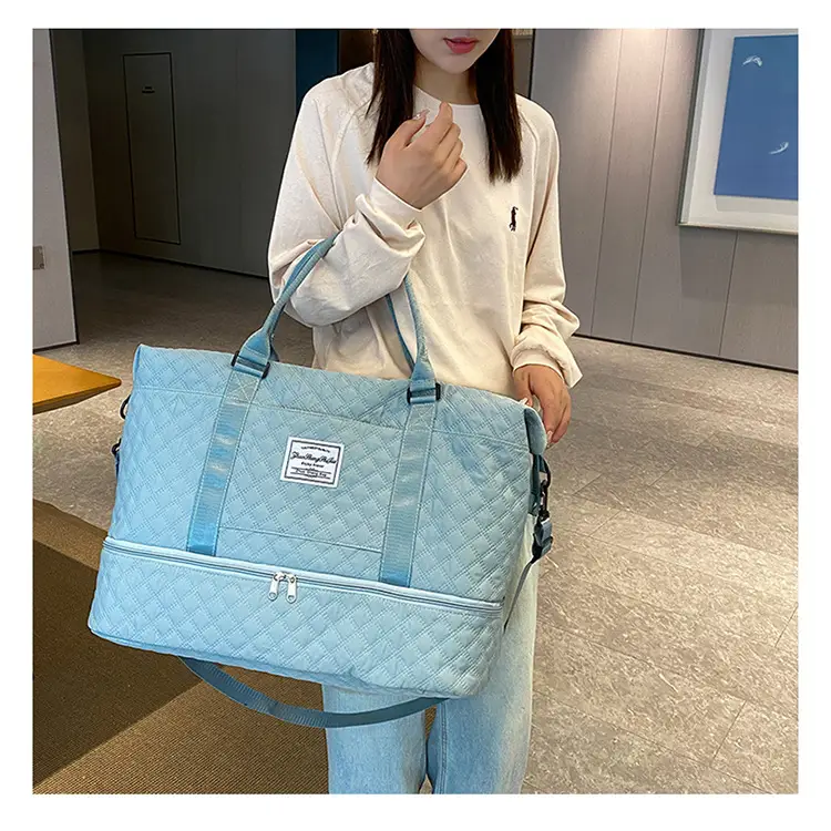 White Quilted Travel Bag for Luggage with Handle — feature 29