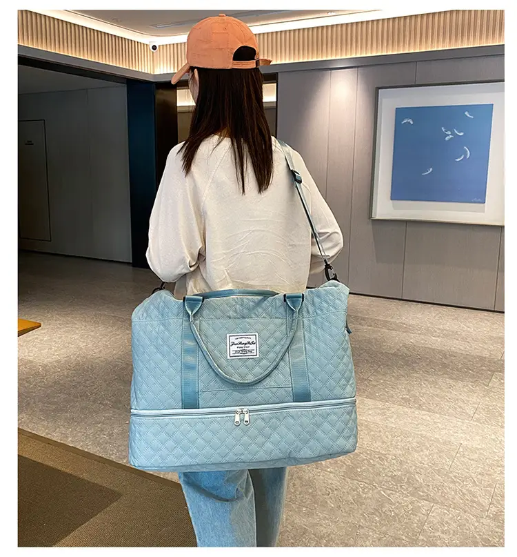 White Quilted Travel Bag for Luggage with Handle — feature 31