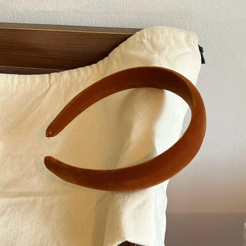 White Pleated Hair Hoop for Women Wide Bristle - Image 7