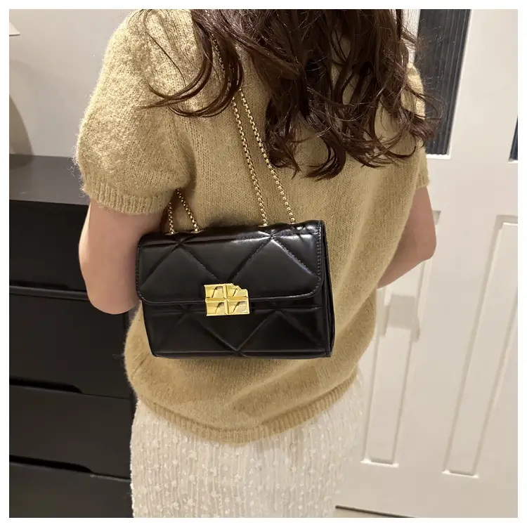 White Quilted Chain Shoulder Bag for Women - Image 8