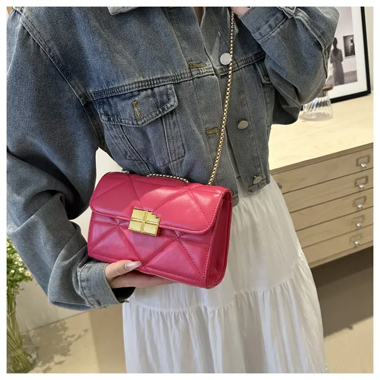 White Quilted Chain Shoulder Bag for Women — feature 15