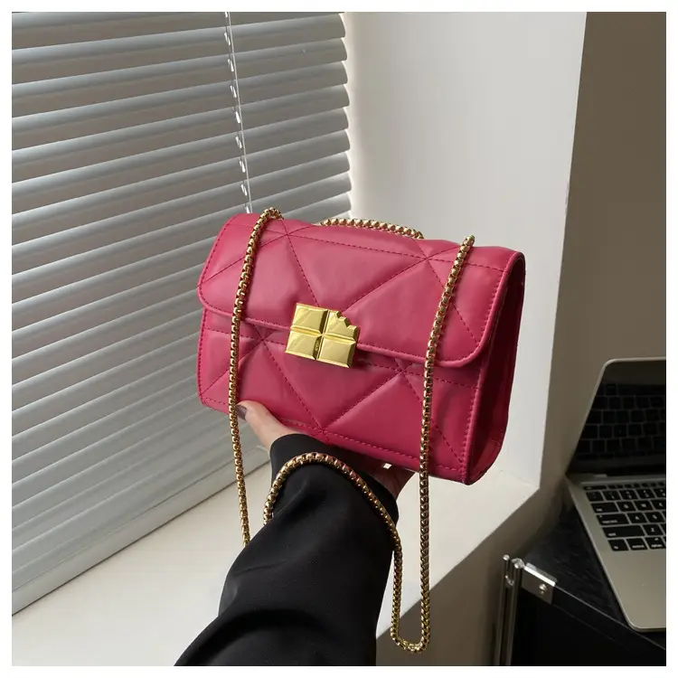 White Quilted Chain Shoulder Bag for Women - Image 3