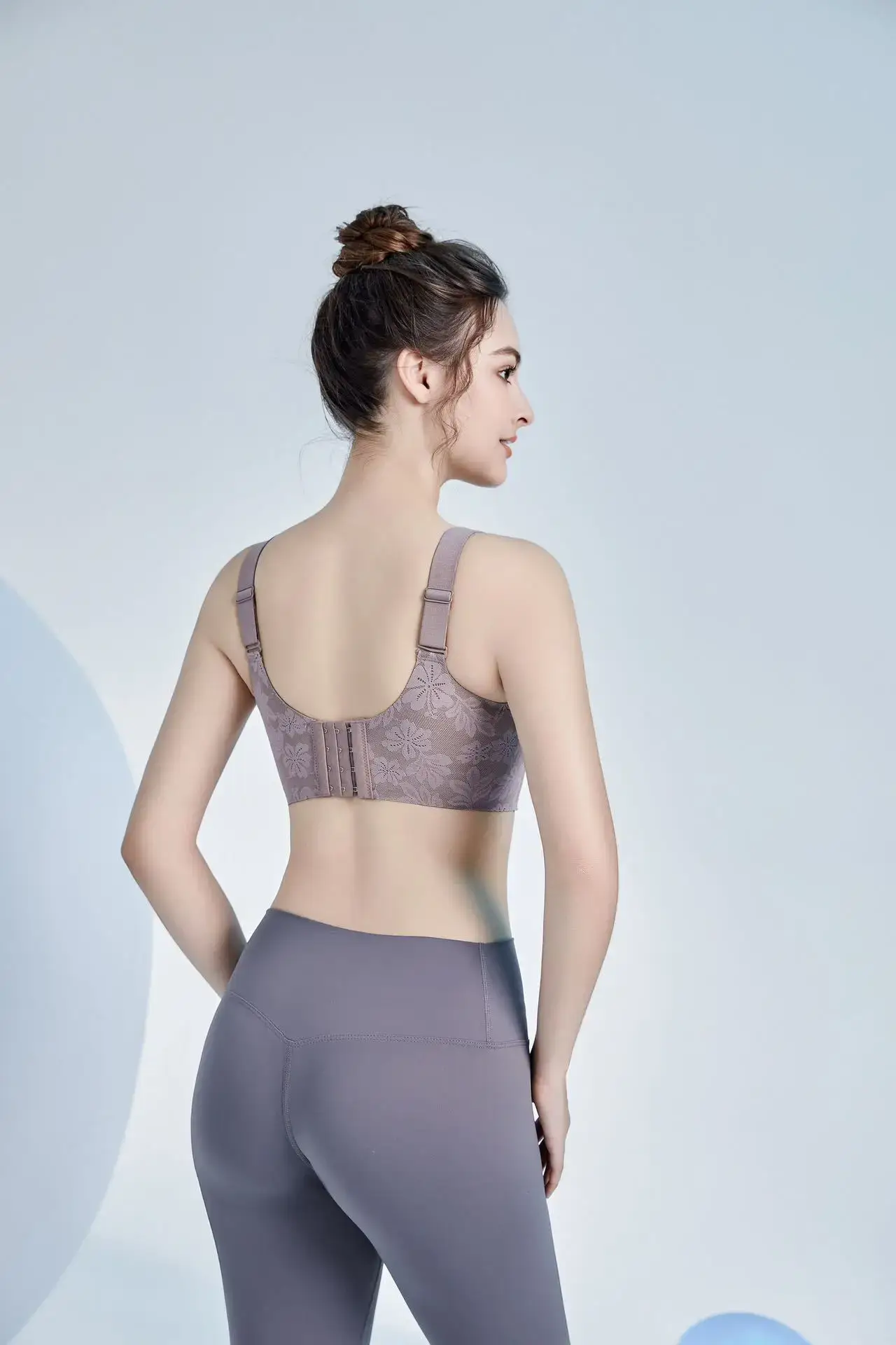 Traceless Women's Thin Sports Bra with Rabbit Ear Design — feature 42