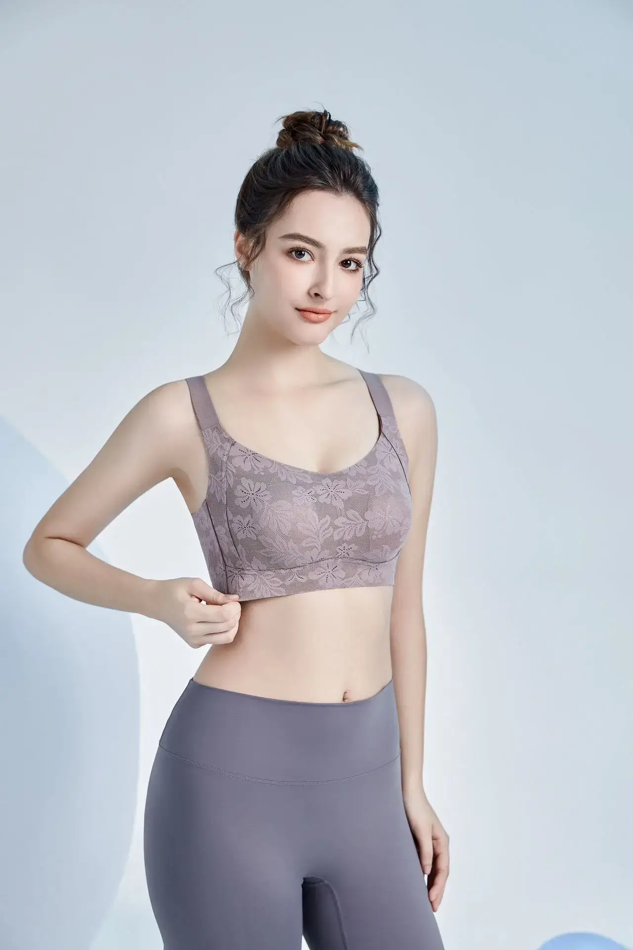 Traceless Women's Thin Sports Bra with Rabbit Ear Design — feature 43
