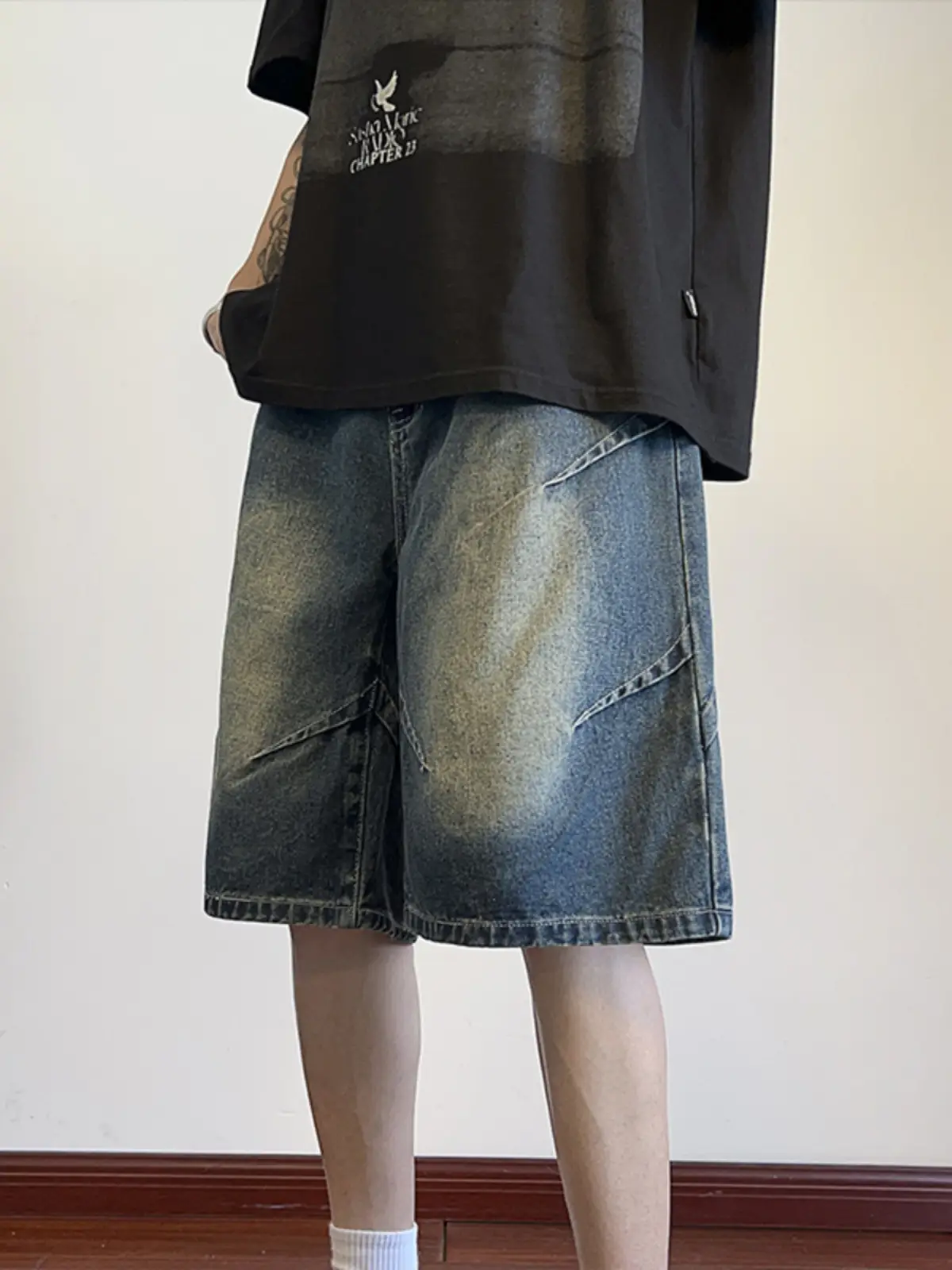 Men Pleated Gradient Denim Shorts 2024 New - Image 4