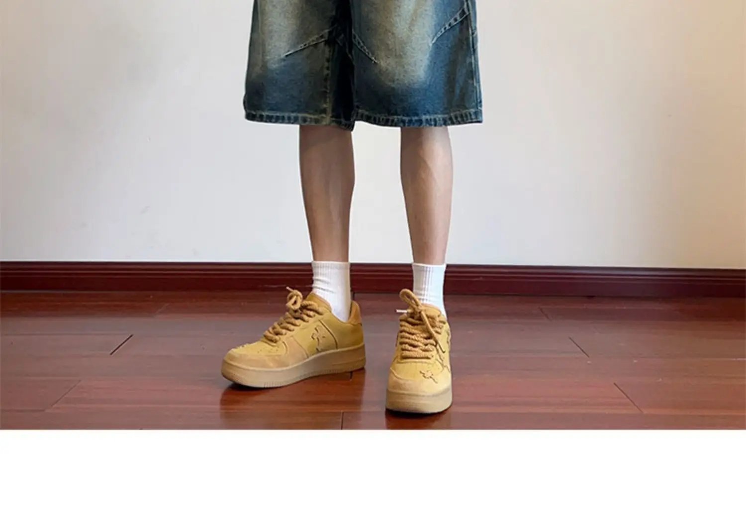 Men Pleated Gradient Denim Shorts 2024 New — feature 3