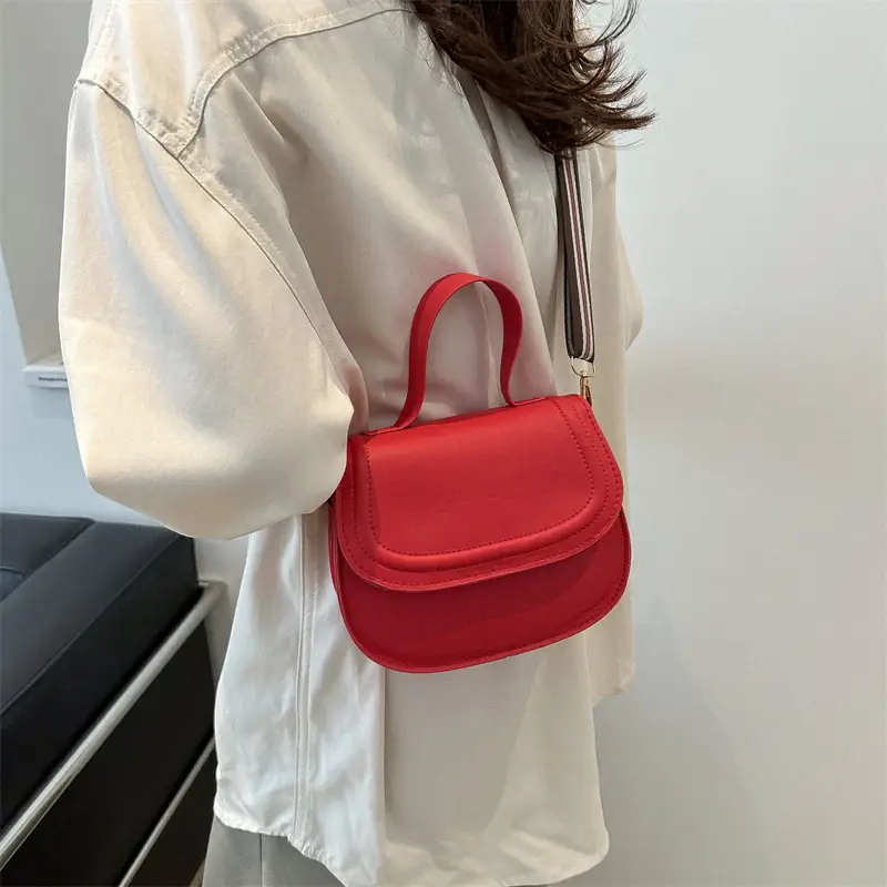 White Saddle Bag for Women, 2024 New Arrival, All-Match Style - Image 9