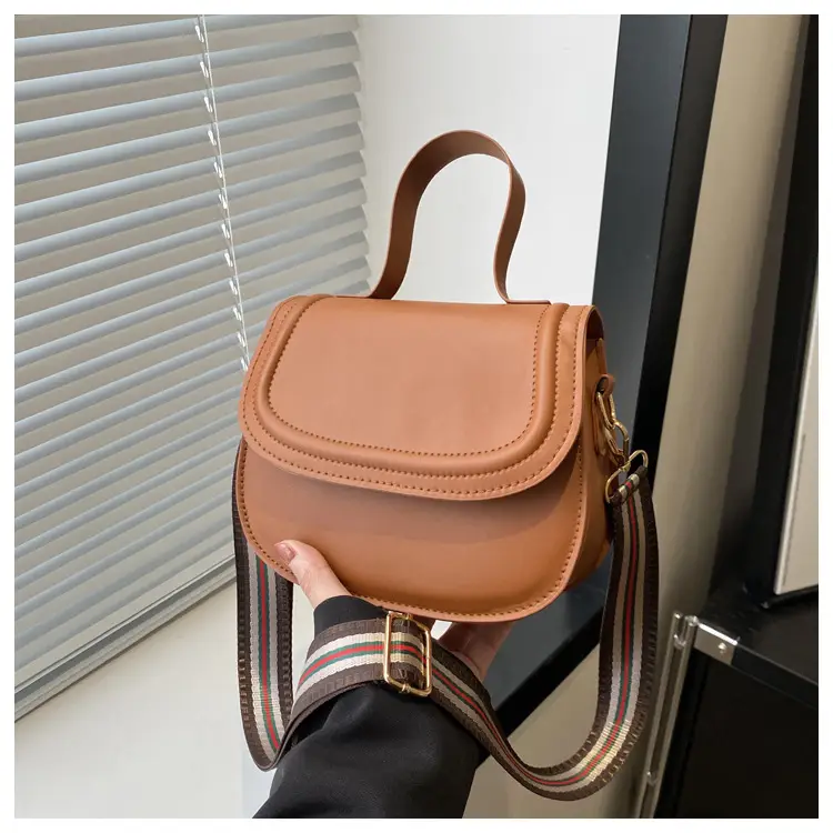 White Saddle Bag for Women, 2024 New Arrival, All-Match Style — feature 11